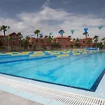 House Oasis Hotel