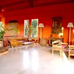 Hotel House Oasis