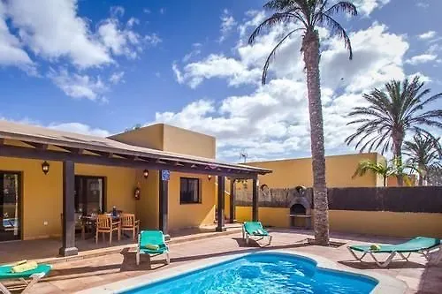 House Oasis מלון *