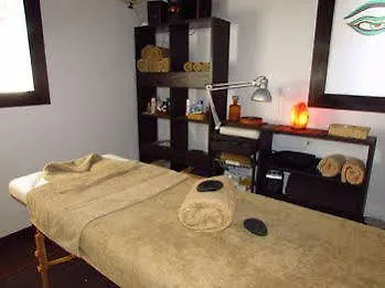 House Oasis מלון קורלחו